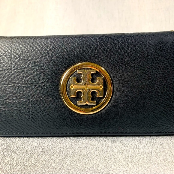 Authentic Tory Burch black pebble leather wallet with gold hardware - Picture 1 of 10